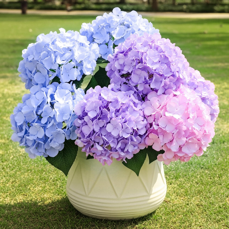 Auihiay Hydrangea 6-bundle outdoors, mixed colors, UV-resistant petals for long-lasting décor.