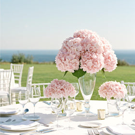 Auihiay hydrangea stems with iron wire, ideal for flexible arrangements.