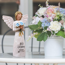 AUKEST grandma gift statue for warm, sentimental display.