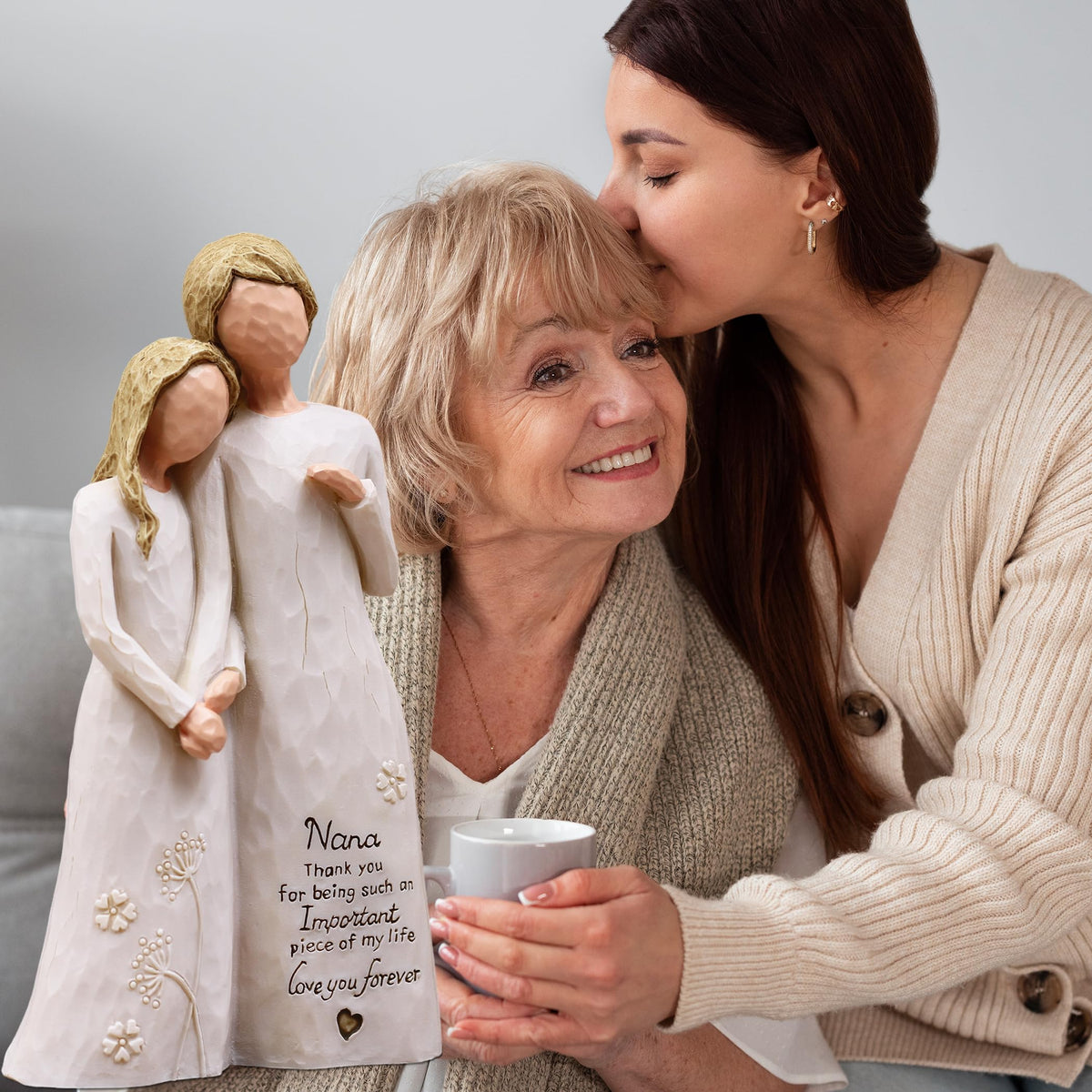 AUMELO Nana engraved-message resin figurine features a heartfelt tribute and keepsake value.