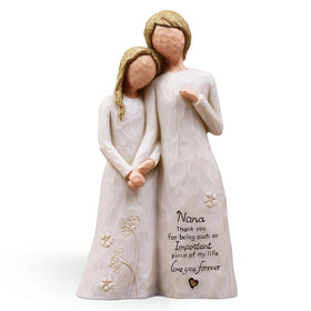 AUMELO Nana hug resin figurine showcases a timeless grandmother-granddaughter bond for a keepsake shelf.