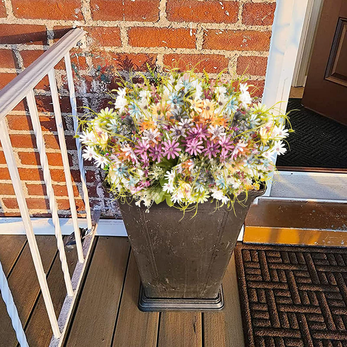 AUMVEYI daisy bouquet shown in a vase for chic indoor decor.