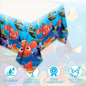 Autrpoweo Nemo tablecover protects surfaces during meals and activities.