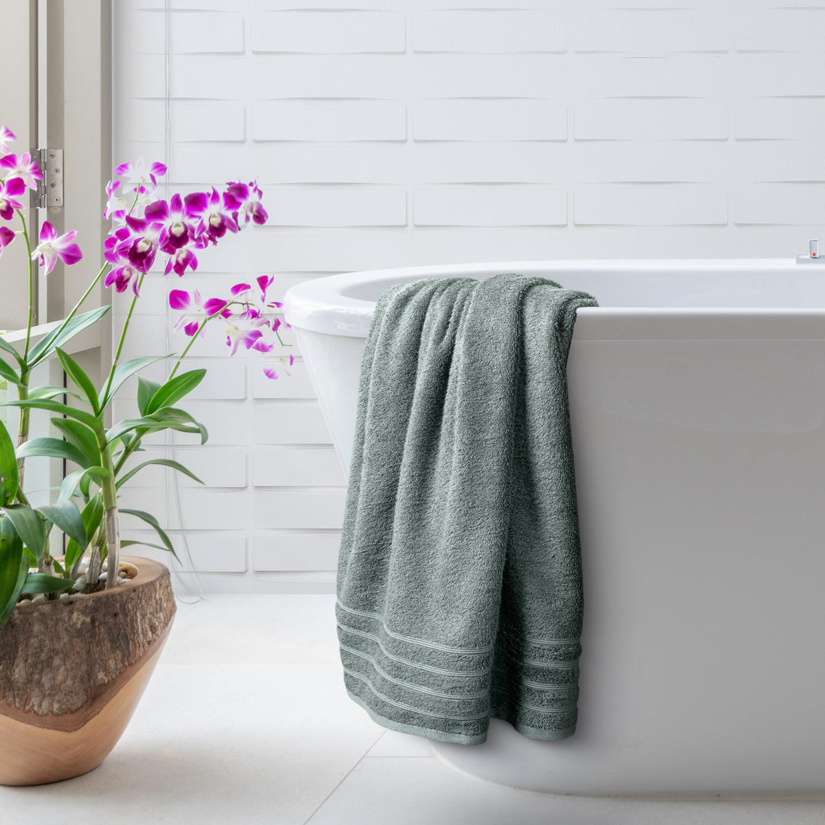 Avalon Towels luxury look boosts chic, spa-like bathroom decor