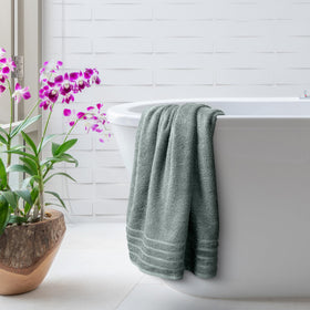 Avalon Towels luxury look boosts chic, spa-like bathroom decor