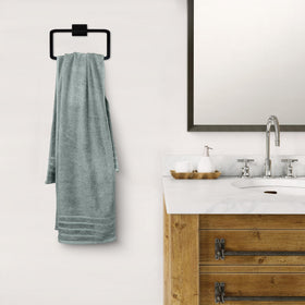Avalon Towels bamboo-viscose blend feels lightweight and absorbent after showers