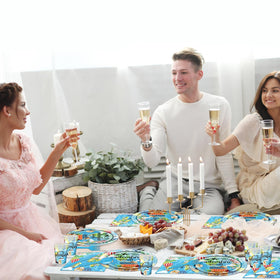 Avezano Bon Voyage cups with straws set for drinks at the party