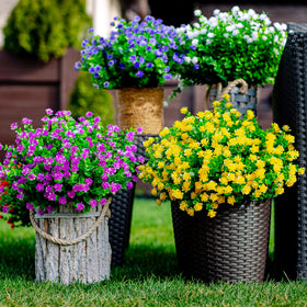 AXYLEX Mgenta 12 bundles provide ample greenery for larger porches.