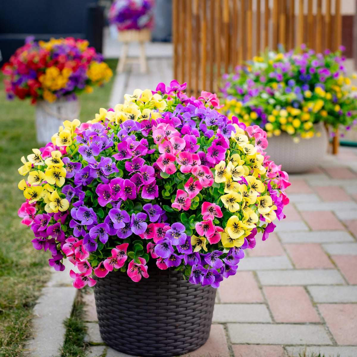 AXYLEX poisonless, safe material ensures family-friendly outdoor decoration.