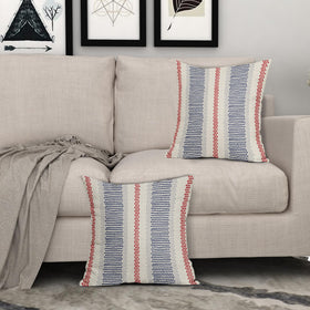 Aytipun pillow cover with invisible zipper detail for easy insertion and clean look.