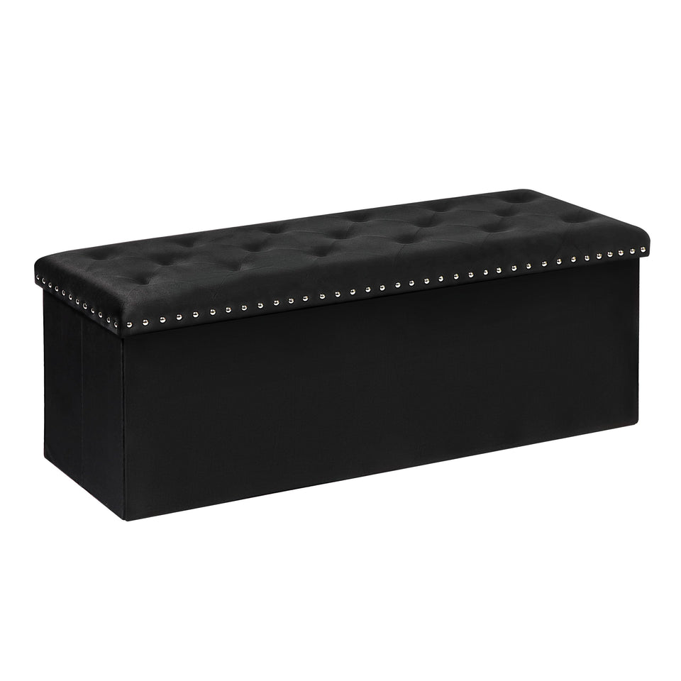 B FSOBEIIALEO bench seat detail shows plush padding for comfort.