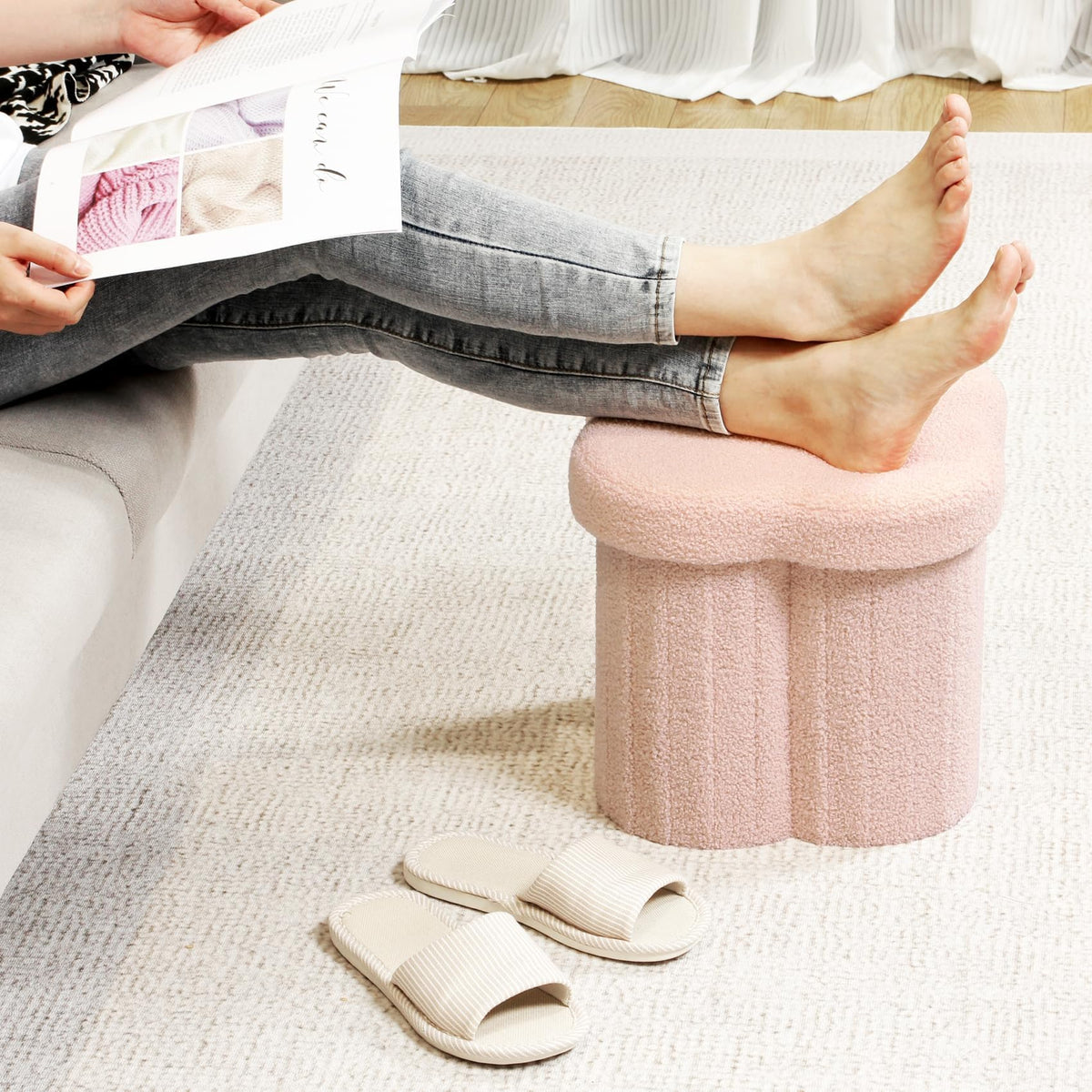 B FSOBEIIALEO sturdy MDF frame supports everyday use.
