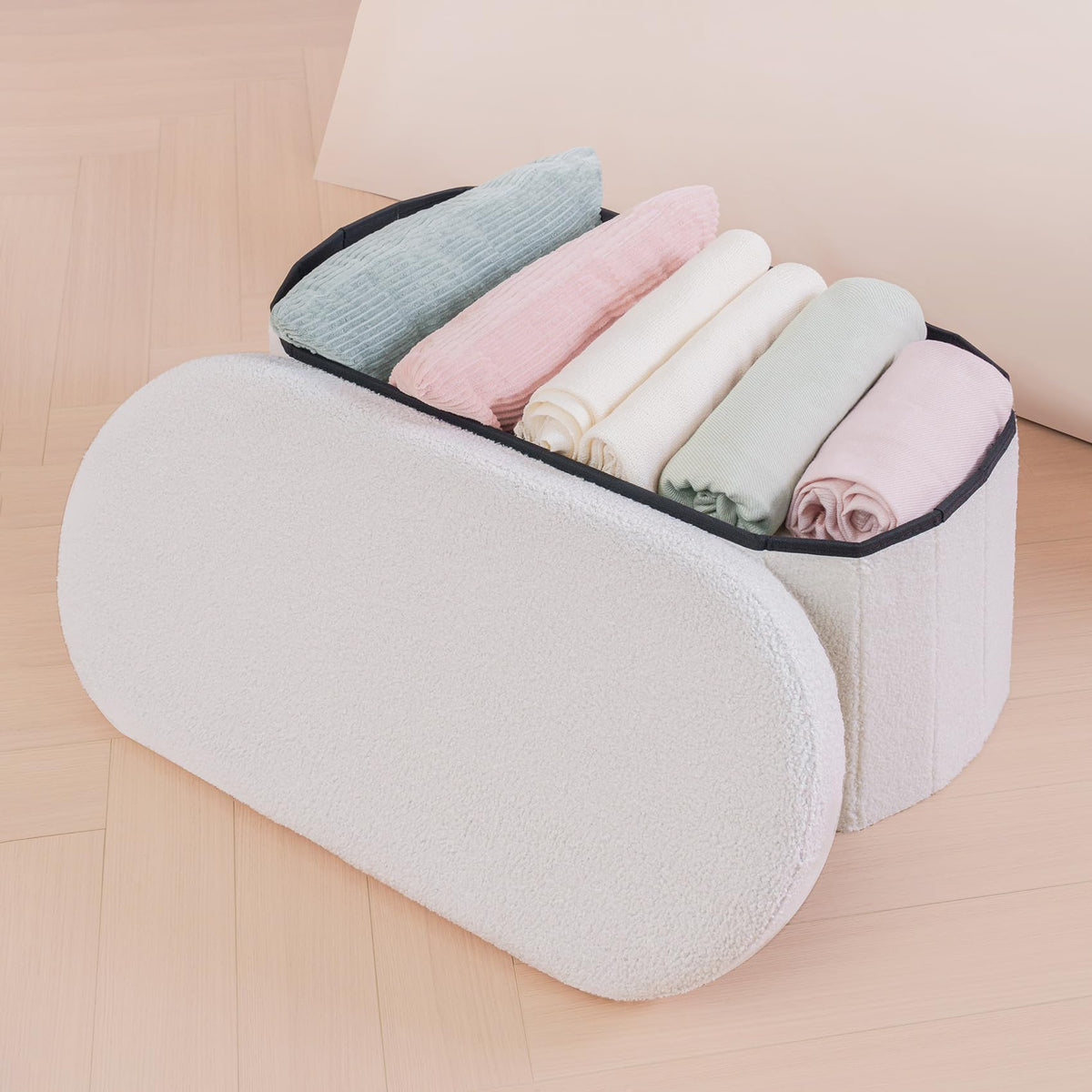 B FSOBEIIALEO teddy fabric adds soft, inviting look to any room.