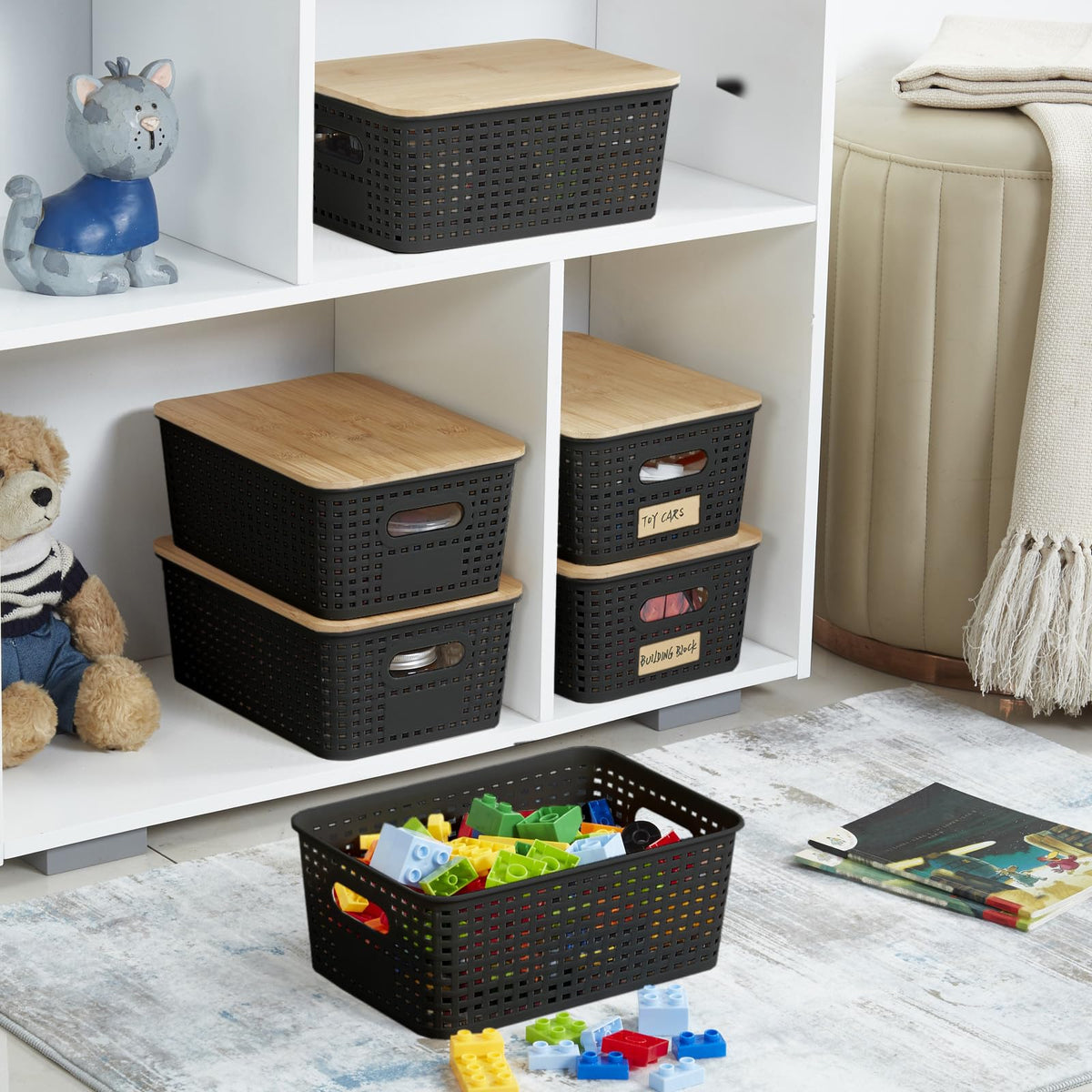 Bagnizer breathable hollow design keeps contents fresh and ventilated.