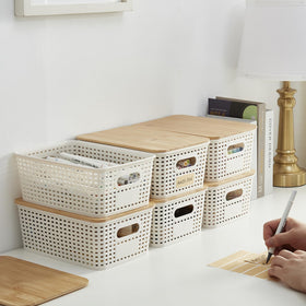 Bagnizer easy-clean plastic surface for quick wiping and maintenance.