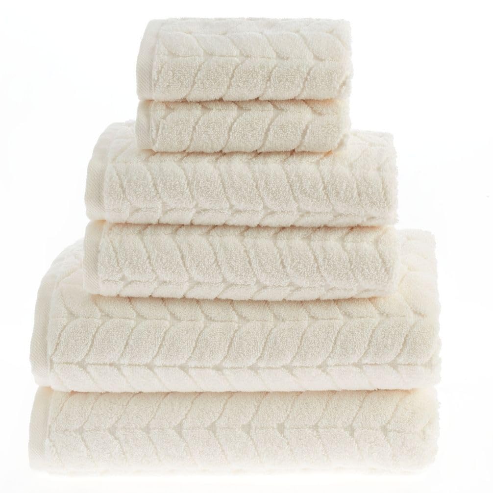 Bagno Milano cream towels drying quickly for busy mornings while maintaining comfort.