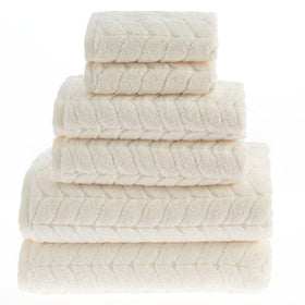 Bagno Milano cream towels drying quickly for busy mornings while maintaining comfort.