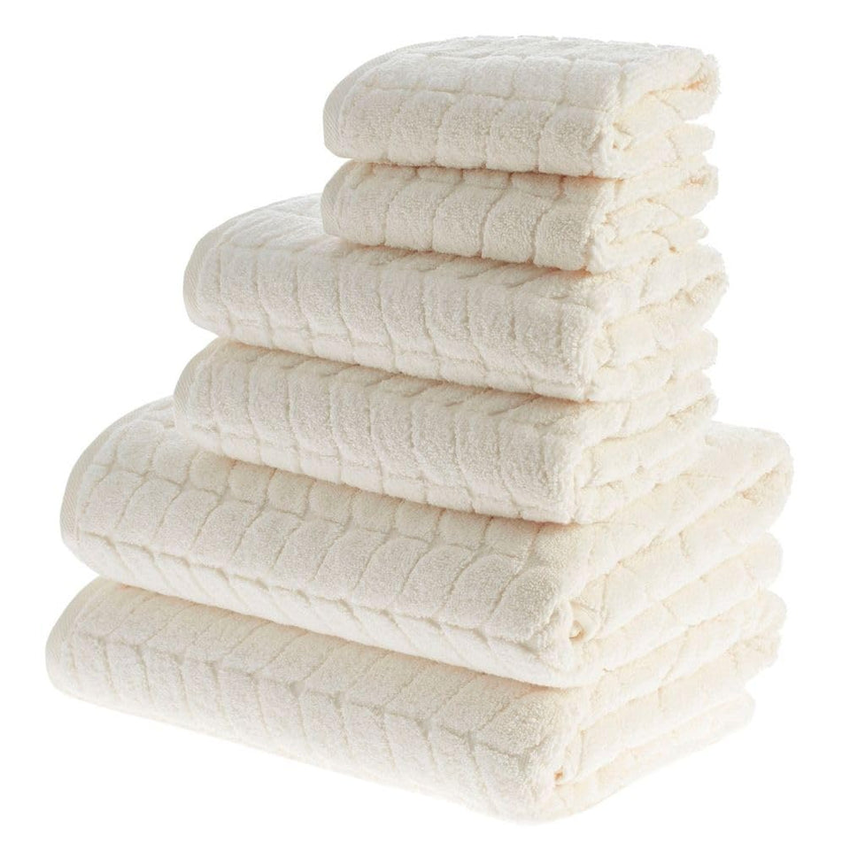 Bagno Milano Turkish cotton towels cream close-up showing plush jacquard texture for luxury bath.