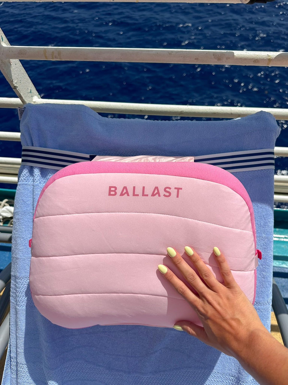 Ballast Beach Pillow sand pouch feature for stability on sand