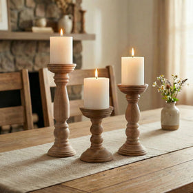 BANOMII wooden candle holder side view highlights natural grain and stable base.