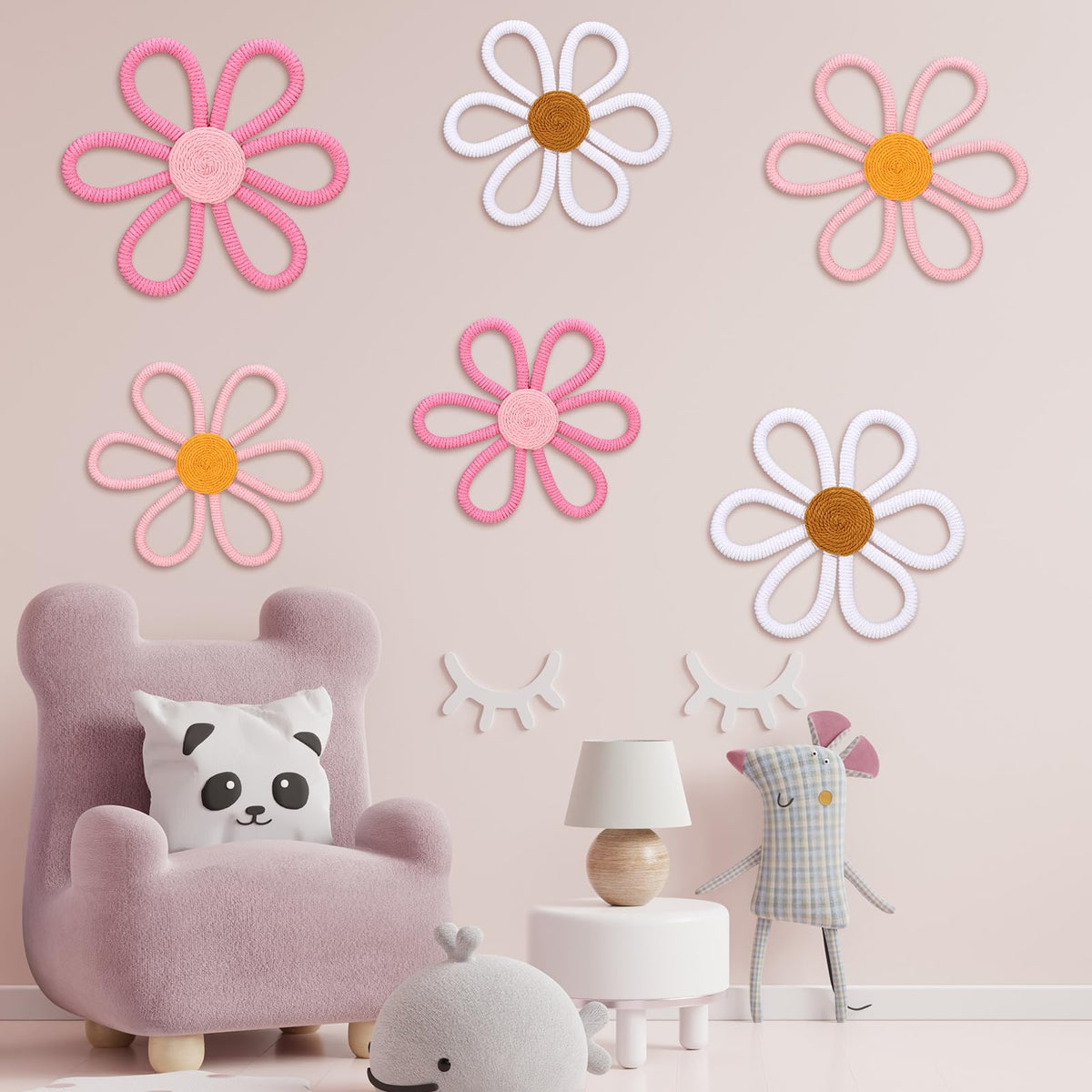 Barydat daisy wall hanging, 17 cm, ideal for a soft bedroom accent.