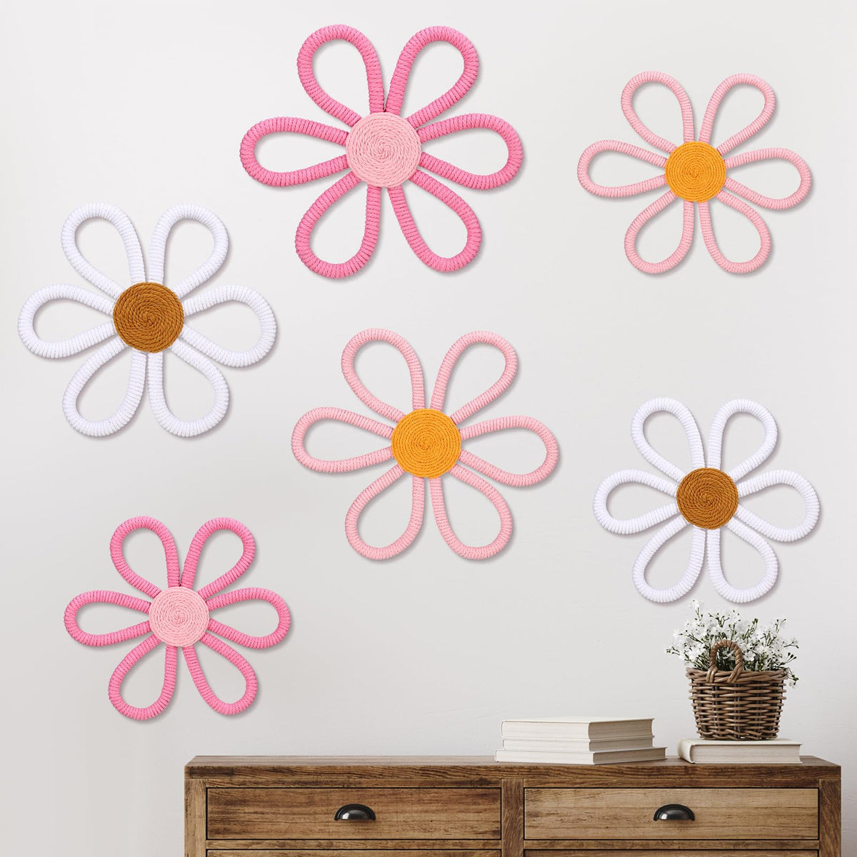 Barydat daisy wall hanging, 25 cm, brightens a nursery with boho charm.