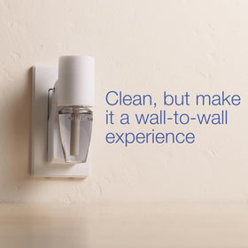 Bath & Body Works Wallflowers Laundry Day packaging highlights scent profile.