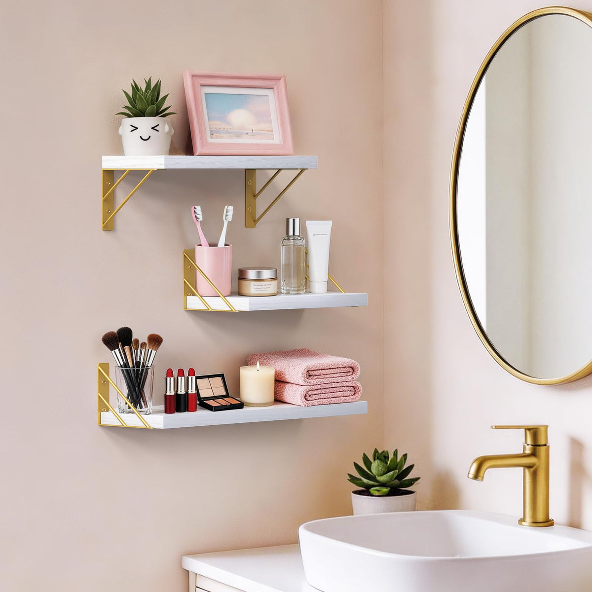 Bayka triangle display option lets mounting boards above or below brackets