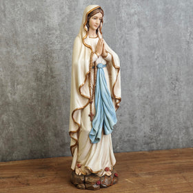 BC Buildclassic Lourdes statue robe detail showcases intricate clothing texture and color fidelity.