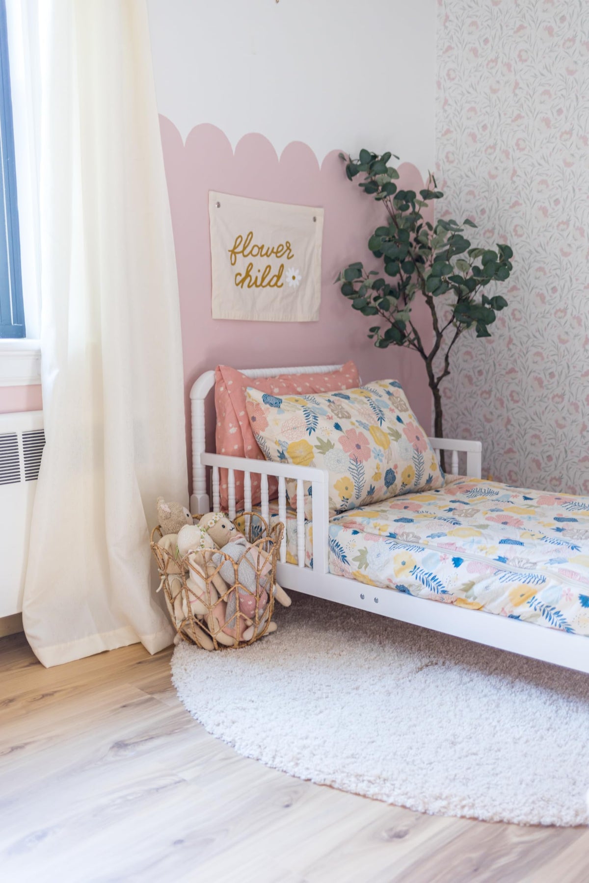 Beddy's Flower Blossoms fabric close-up highlighting durable, machine-washable material.