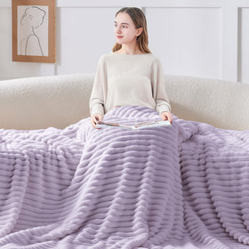 BEDELITE 300GSM fleece feels plush and fluffy to the touch