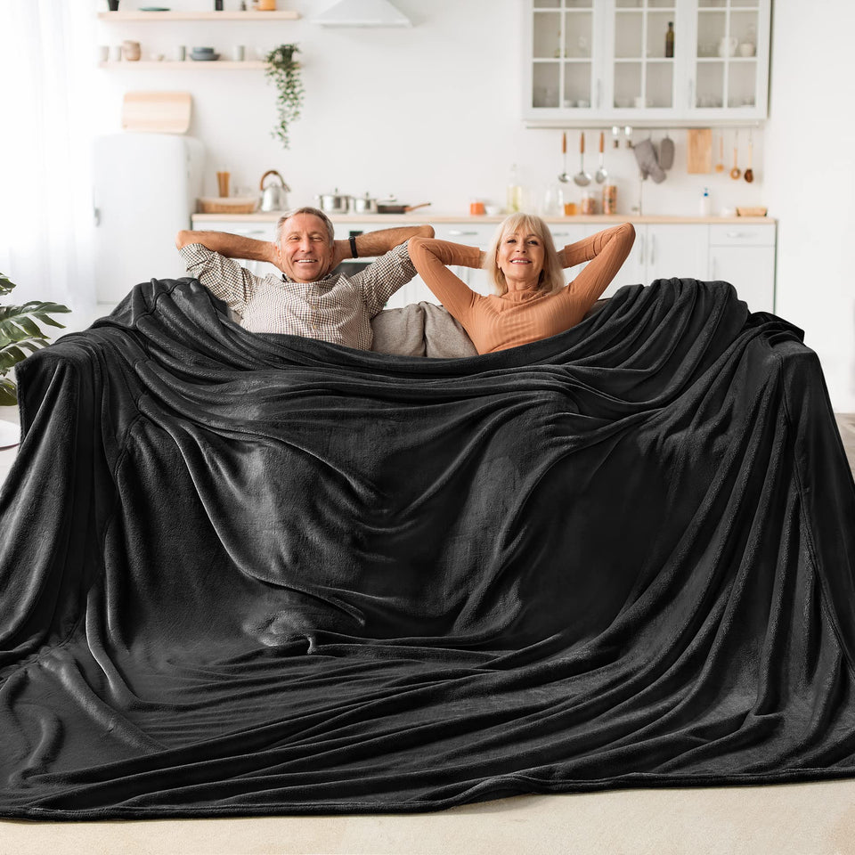 BEDELITE big fleece blanket room shot highlights its generous family-friendly size