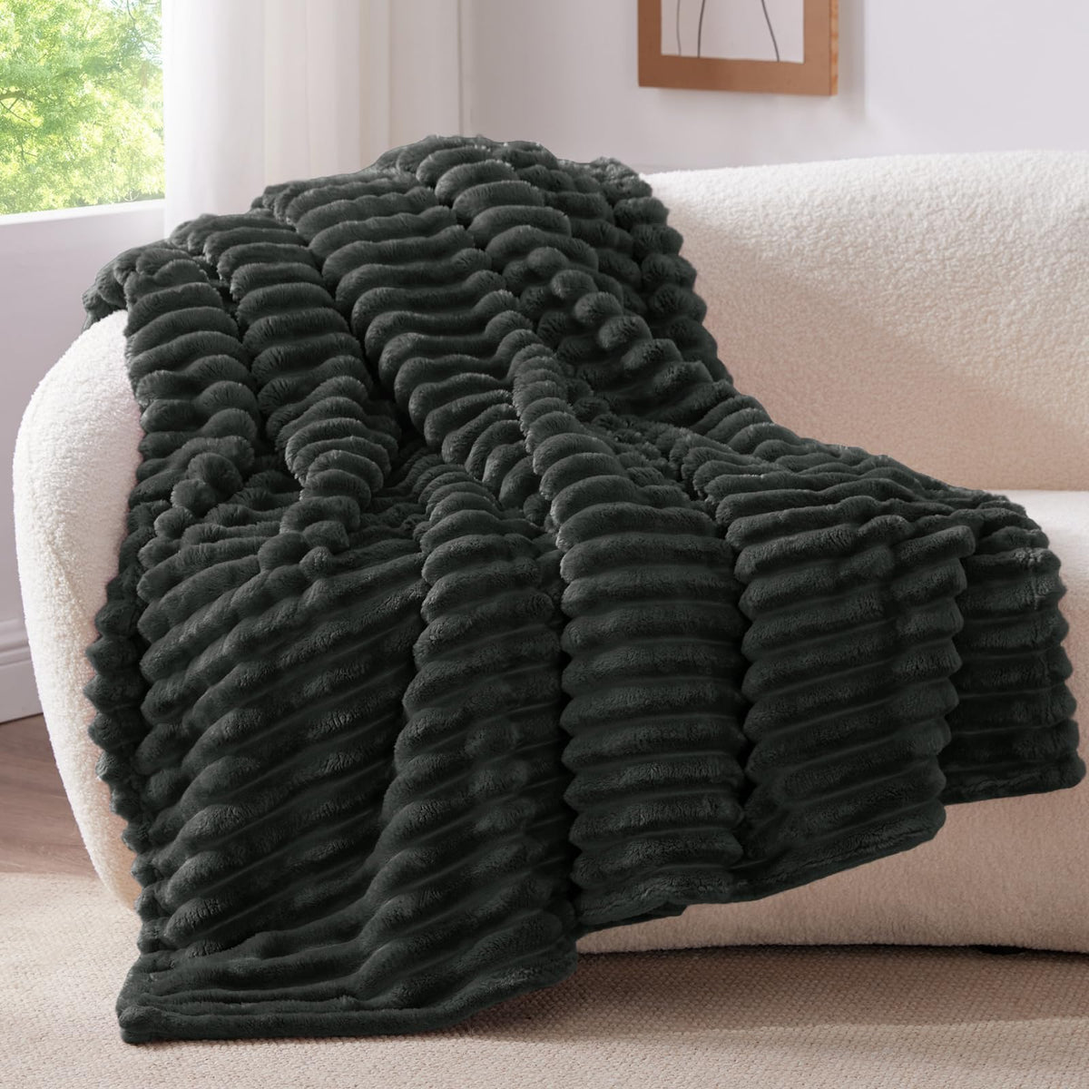 BEDELITE charcoal-grey decorative throw for living spaces