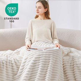 BEDELITE double-sided fleece adds plush comfort during movie nights.