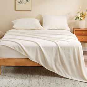 BEDELITE flannel flat sheet queen white offers ample coverage for a full bed.