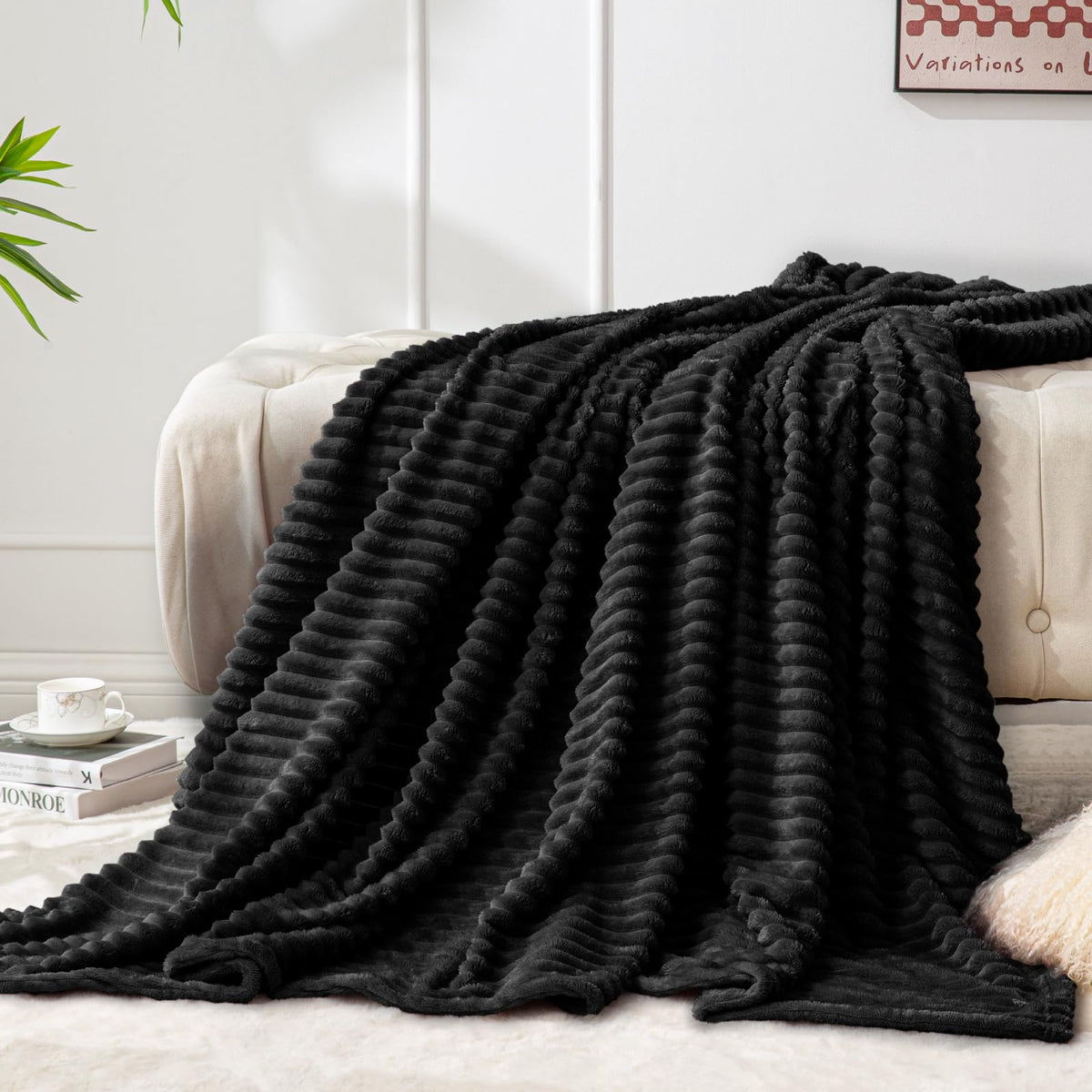 BEDELITE fleece blanket soft microfiber close-up shows plush feel and comfort