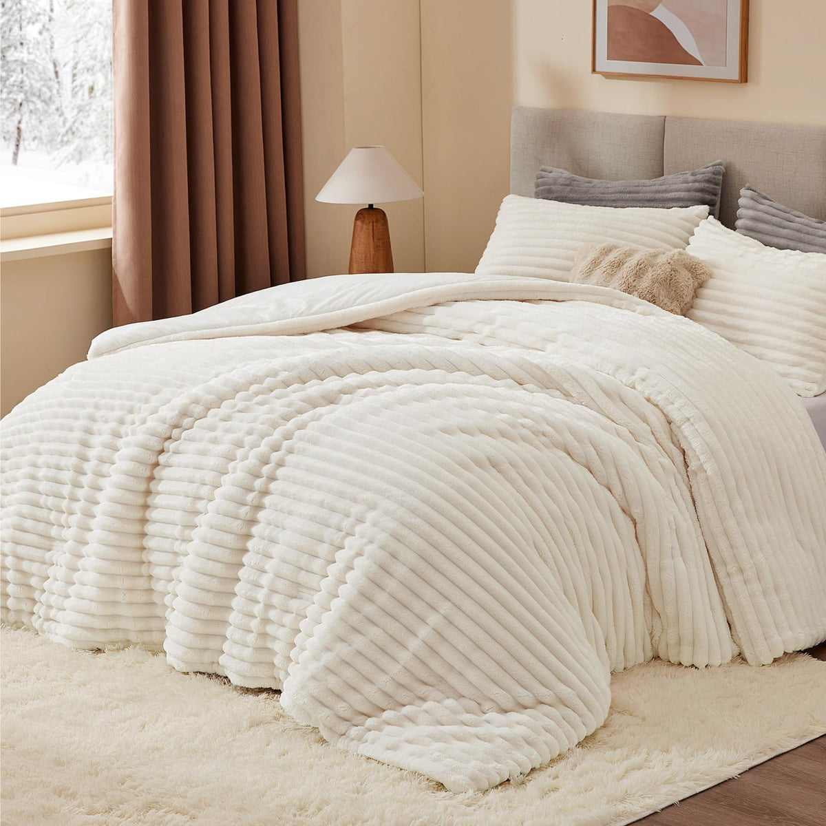 BEDELITE comforter back view highlights high-density fleece for heat retention.