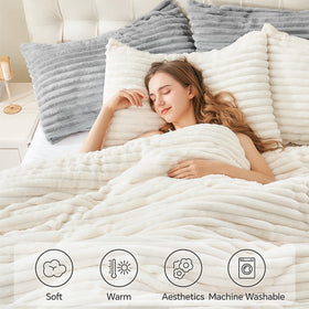 BEDELITE fleece queen comforter set includes two pillowcases for a coordinated look