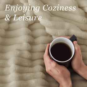 BEDELITE fleece throw 50x60 size is ideal for beds or couches.