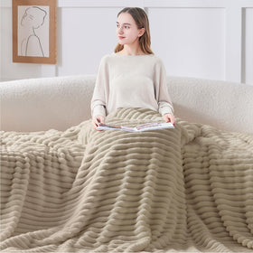 BEDELITE fleece throw double-sided plush provides warmth from both sides.