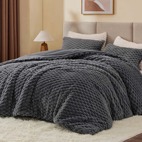 BEDELITE fluffy king size comforter in grey fleece for cozy warmth