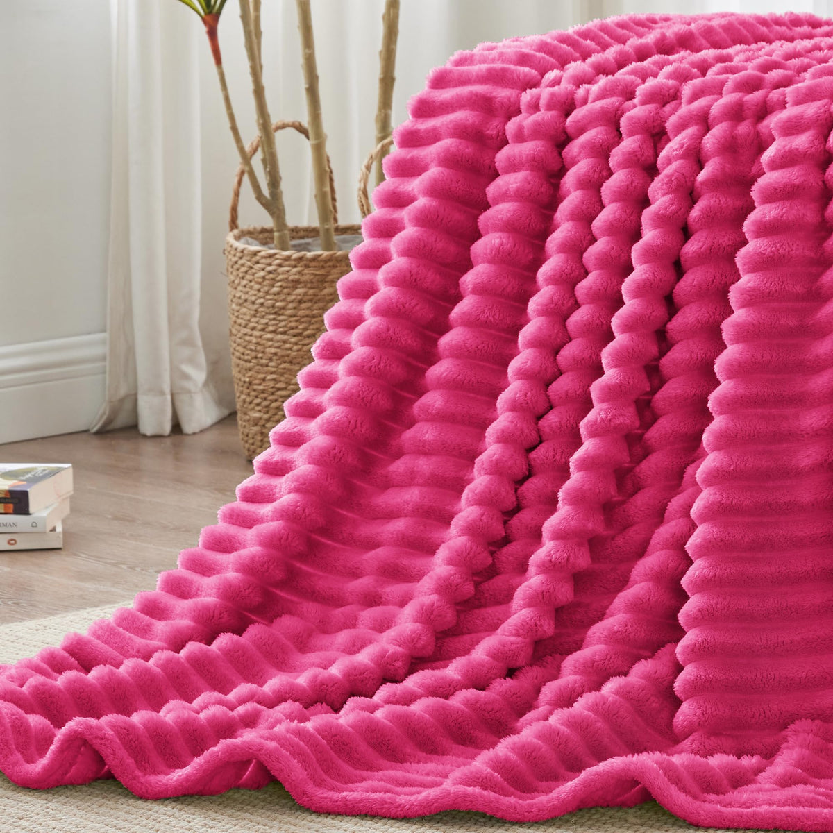 BEDELITE gift-ready blanket; thoughtful present with cozy comfort for loved ones.
