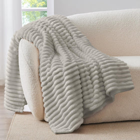 BEDELITE gift-ready blanket wrapped for a stylish present