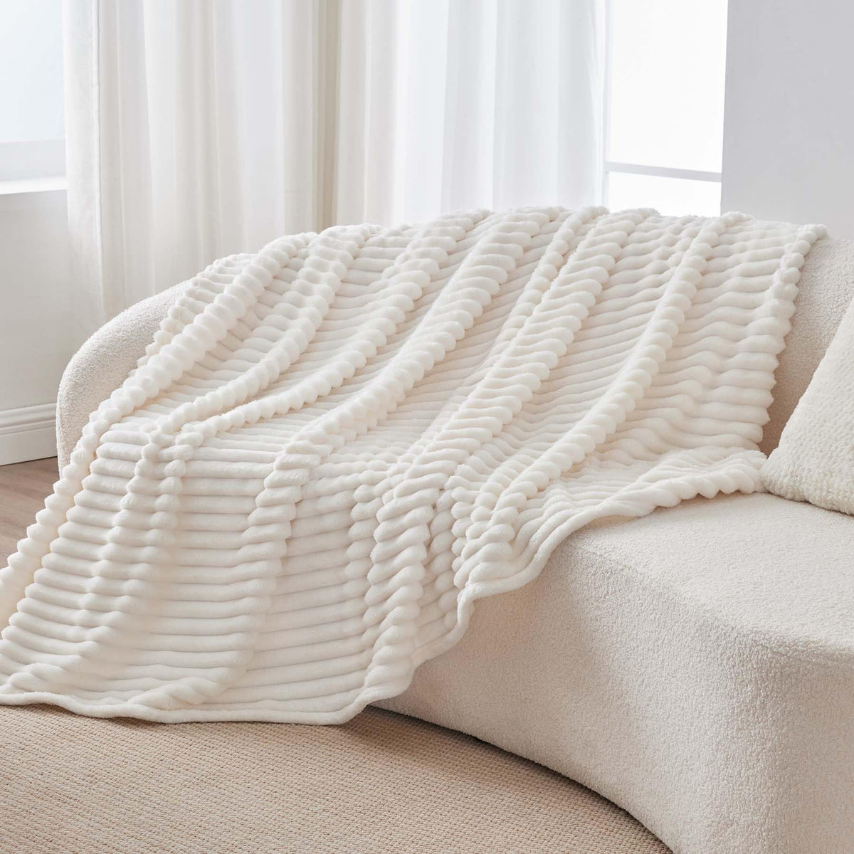 BEDELITE gift-ready fleece blanket makes a thoughtful, cozy present.