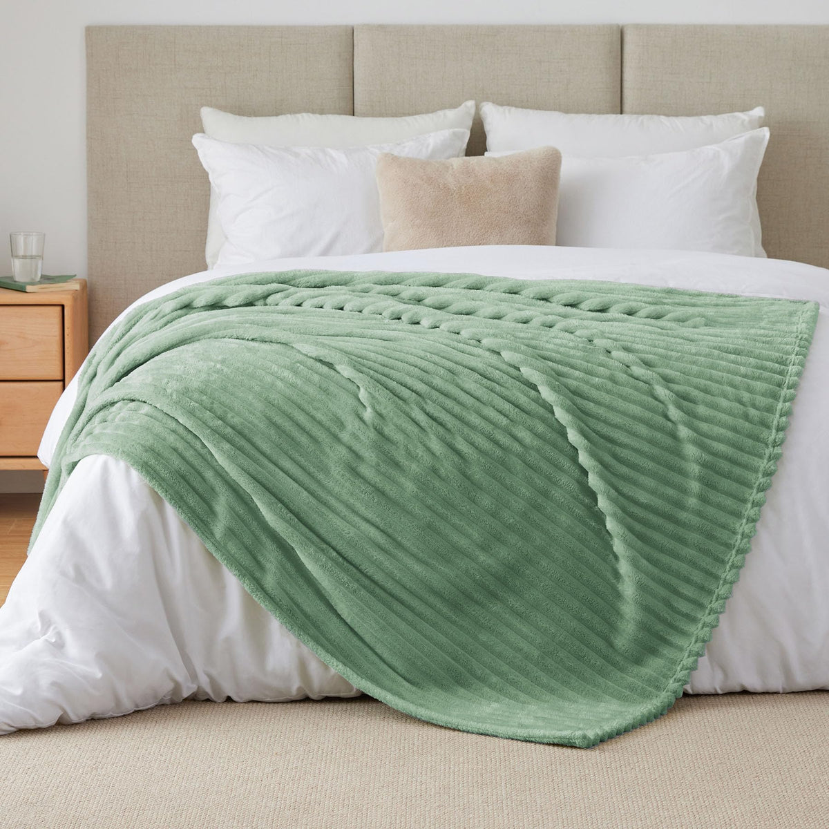 BEDELITE gift-ready blanket 50x60 offering cozy style