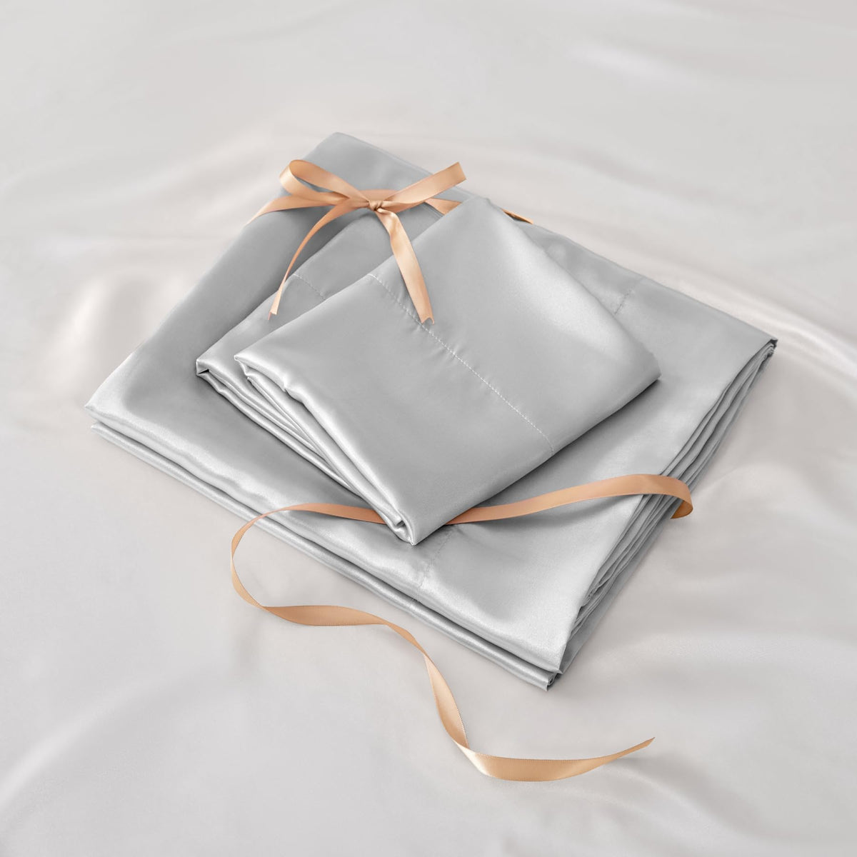 BEDELITE queen-size satin bed set, deep-pocket fit and easy care