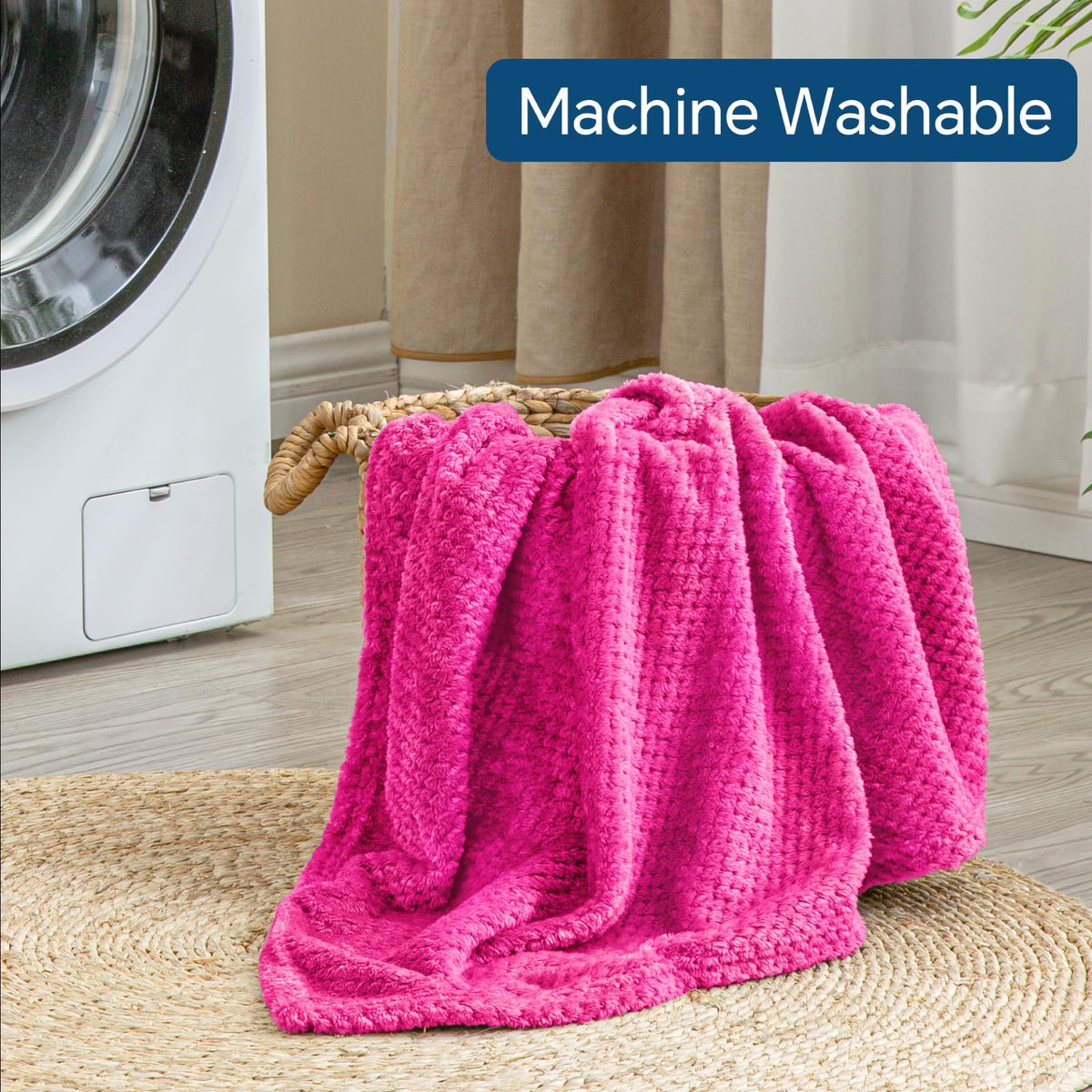 BEDELITE storage bag and wrap design keeps blanket neat and portable.