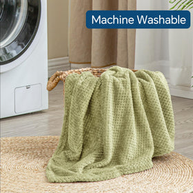 65x40 inch BEDELITE blanket suits home, travel, and office.