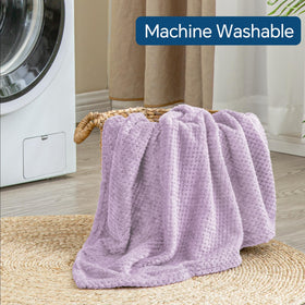 BEDELITE travel blanket is easy to care and machine washable