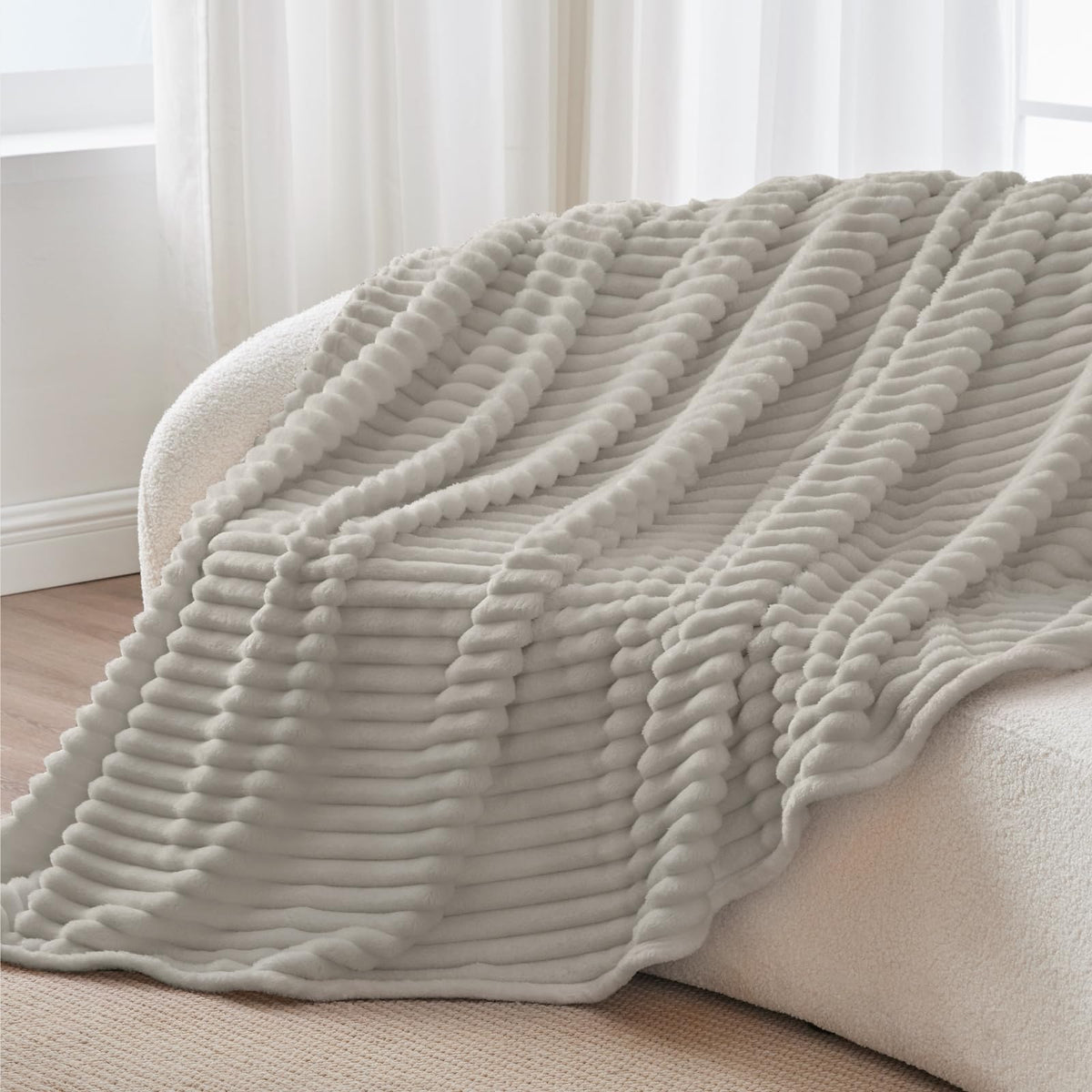BEDELITE blanket in a travel setting suggesting portability